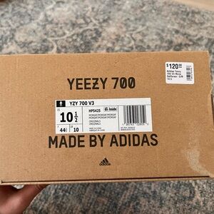 Adidas Yeezy 700 V3 Safflower